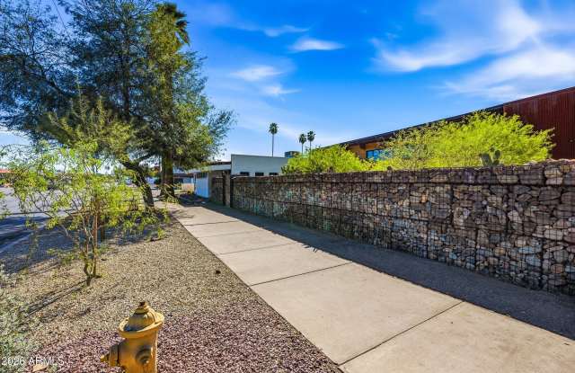 1055 E Indian School Road Gallery 3