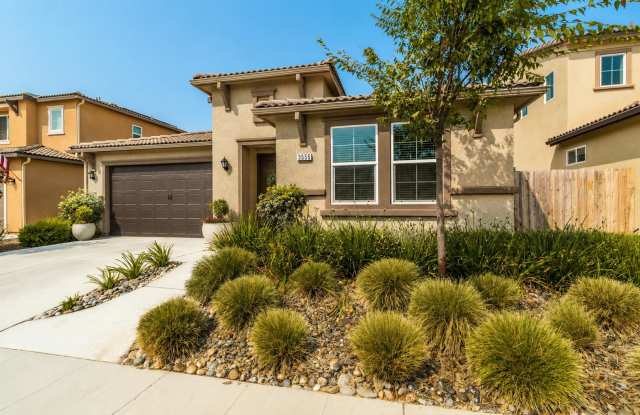 Modern 3BR/2.5BA Leo Wilson home! photos photos