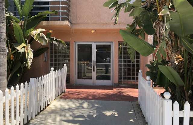 5320 Whitsett Avenue photos photos