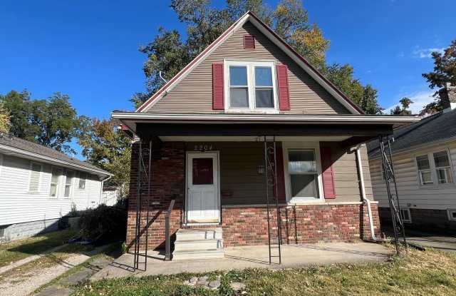 Spacious 3 Bedroom 1 Bath! photos photos