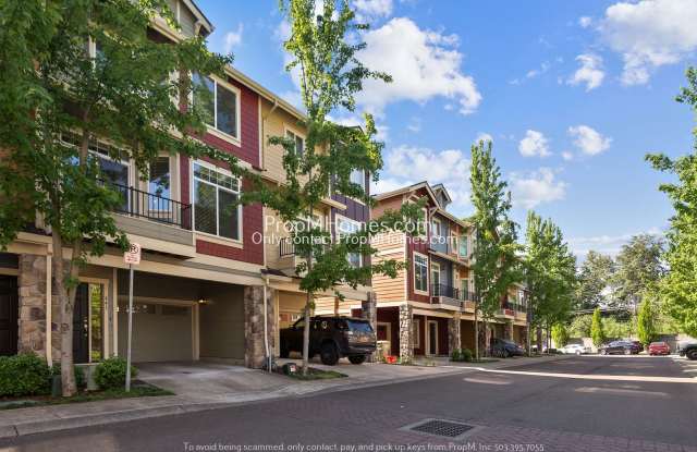 Stylish Two Bedroom Townhome in the Heart of Orenco! Gallery 3
