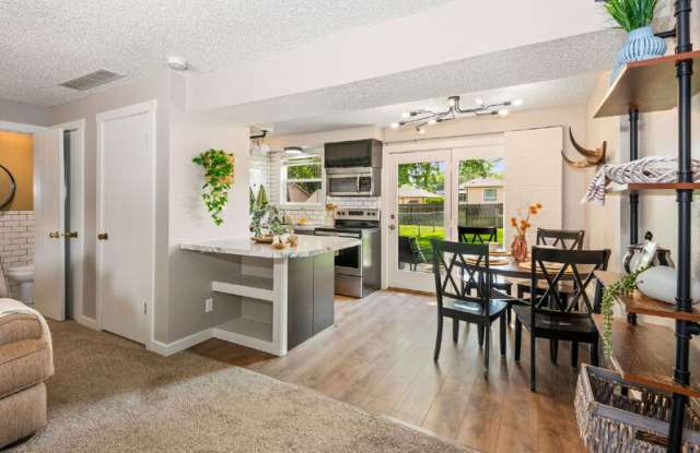 4327 West Grover Street photos photos