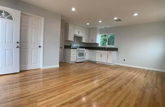 4606 Greenwood Place - 4606 Greenwood Place, Los Angeles, CA 90027