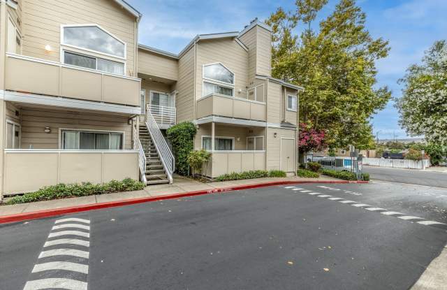 2 bed/2 bath Upstairs Condo! photos photos