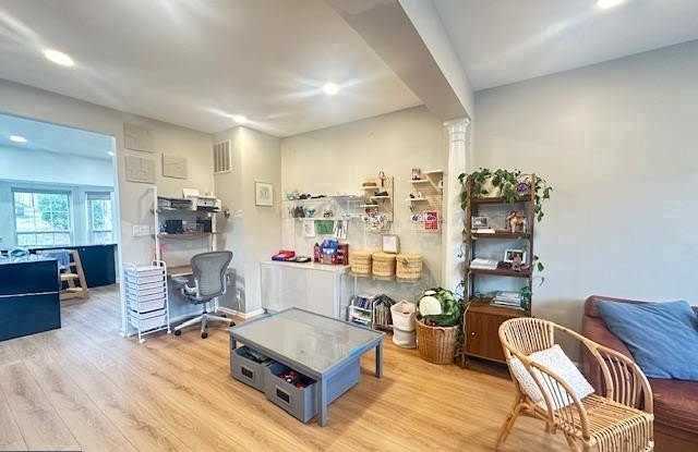 15448 BEACHLAND Way Gallery 4
