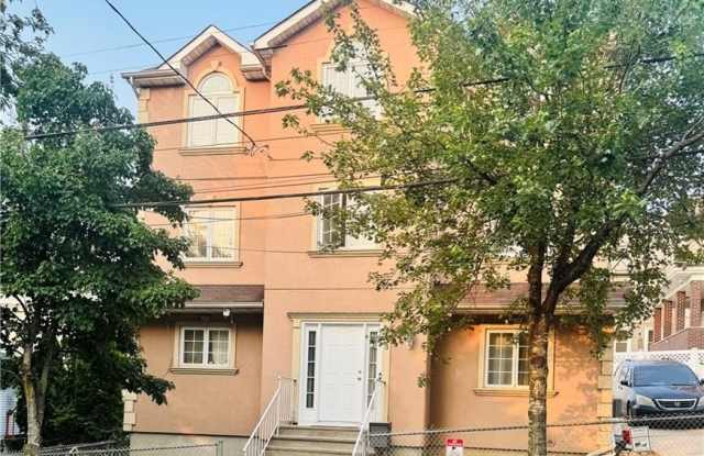 133 Bismark Avenue photos photos