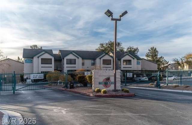 5151 Lindell Road photos photos