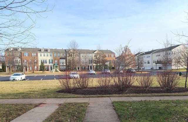 44257 HURON TERRACE Gallery 3