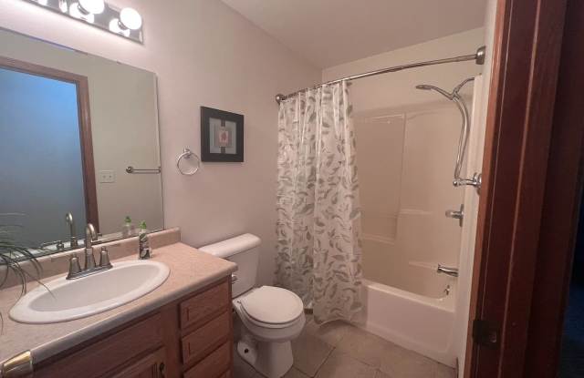 11229 Garden Way Gallery 4