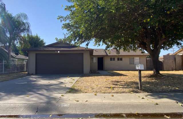 Tulare Home for Rent Available now! - 1719 West Tyson Avenue, Tulare, CA 93274