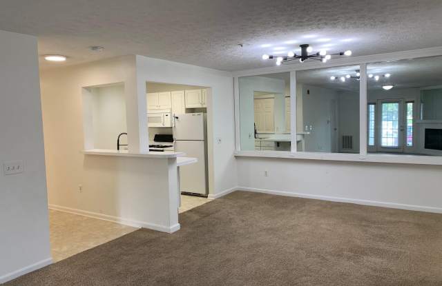 657 BURTONS COVE Way Gallery 4
