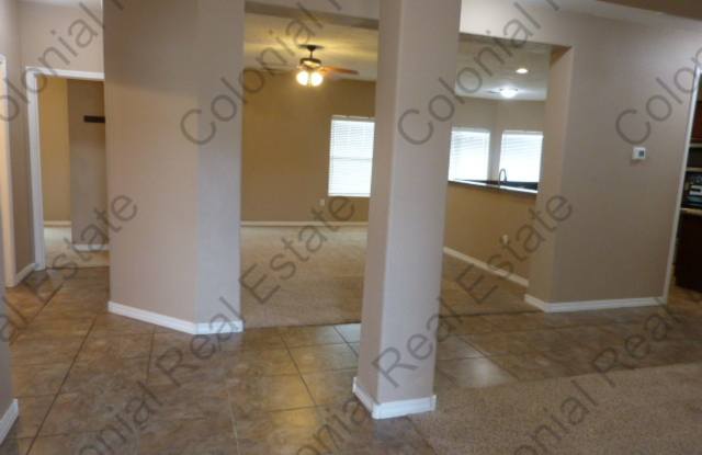 Spacious modern 4 bedroom home Gallery 4