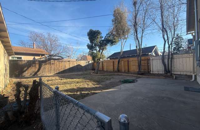 Spacious 3-bedroom rancher in downtown Colorado Springs! photos photos