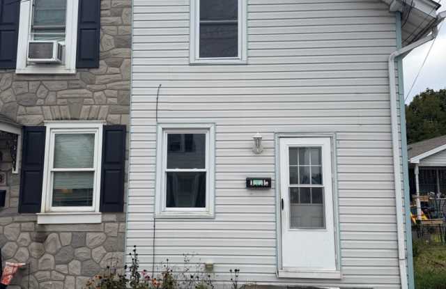 121 Cinder Street Gallery 1
