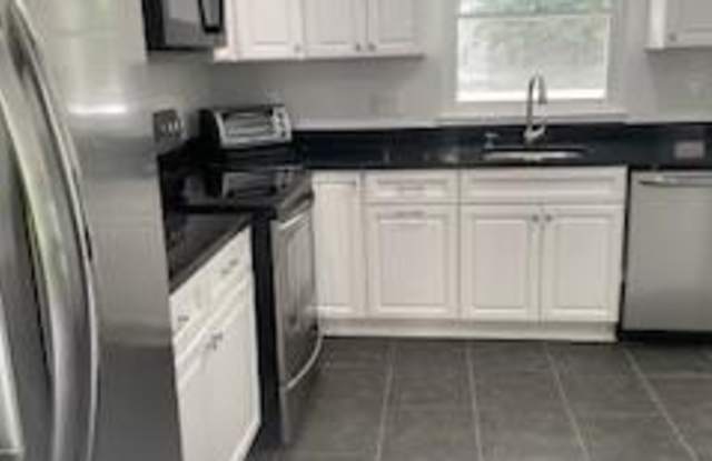 7647 SUMMERHILL COURT photos photos