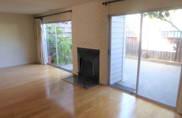 129 Mariner Green Court Gallery 4