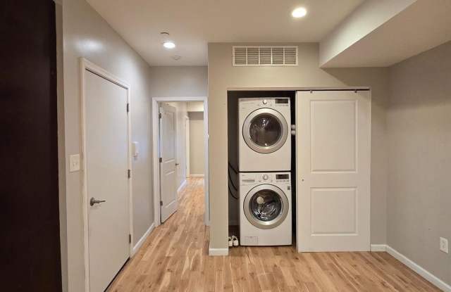 4309 MAIN Street unit: 2 photos photos