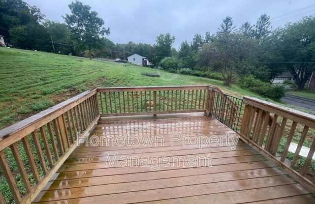 713 Bair Rd - 713 Bair Road, Susquehanna Trails, PA 17314