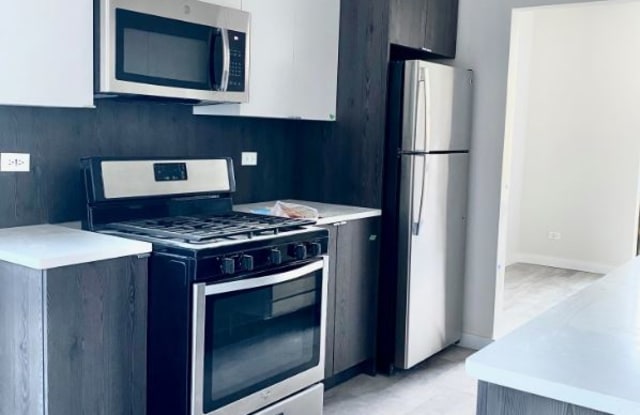 2148 W Lawrence 505 - 2148 West Lawrence Avenue, Chicago, IL 60625