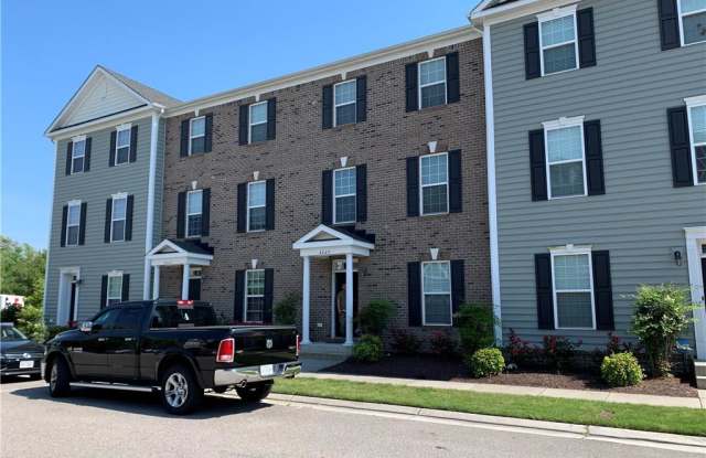 4849 Travertine Avenue - 4849 Traverine Avenue, Virginia Beach, VA 23462
