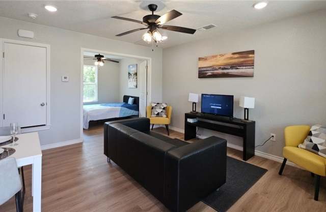 1701 Sycamore Gallery 4