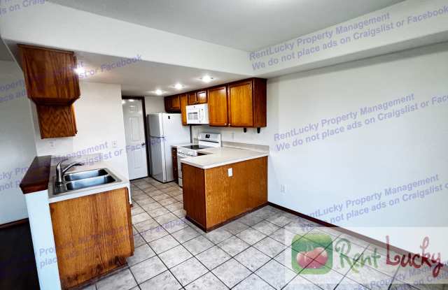 Enjoy the Space! 3-Bedroom| 2.5 Bathroom Chehalis Home with 2-Car Garage Gallery 4