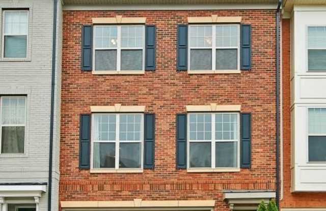 22233 FALLING TERRACE - 22233 Falling Terrace, Brambleton, VA 20148