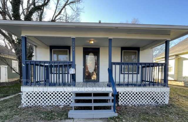 1117 Southwest Woodward Avenue - 1117 Southwest Woodward Avenue, Topeka, KS 66604