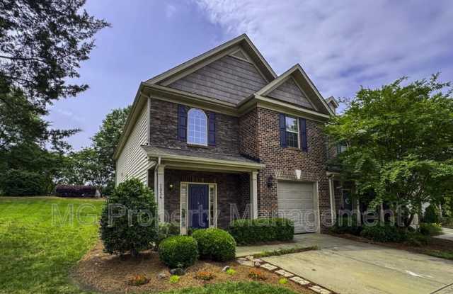 2056 Oxford Heights photos photos