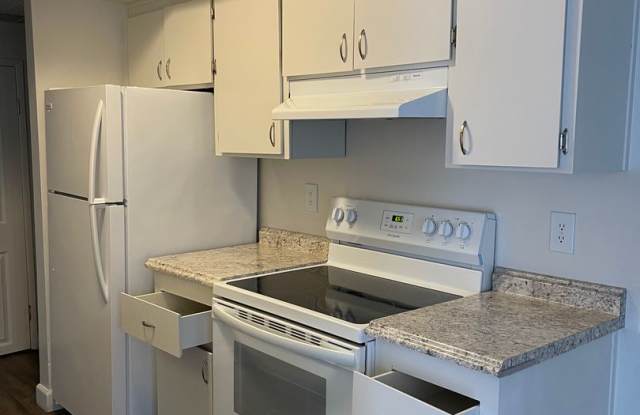 Green Pines photos photos