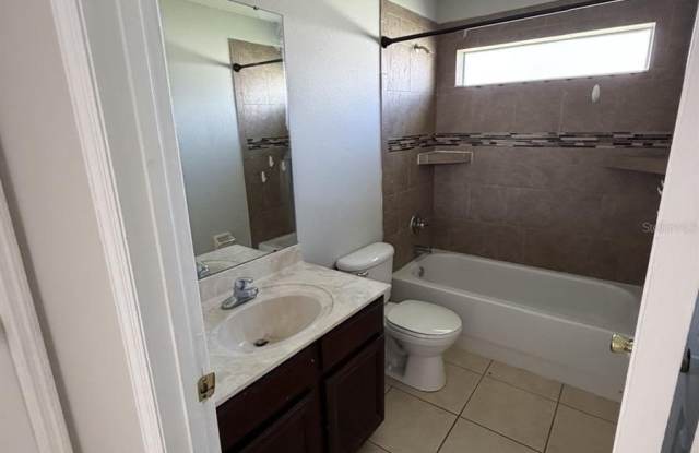 3035 BUCKEYE POINTE Drive Gallery 4