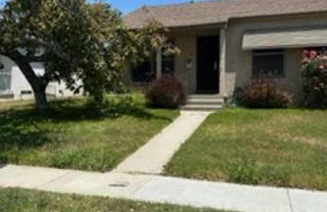 Lakewood 3 Bedroom 1 Bath home for lease! photos photos