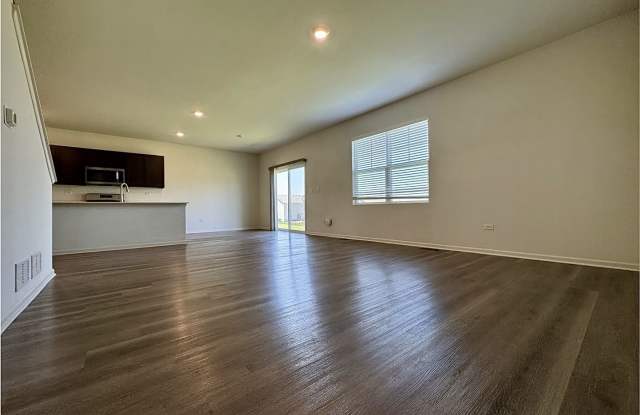13520 S Carmel Boulevard Gallery 4