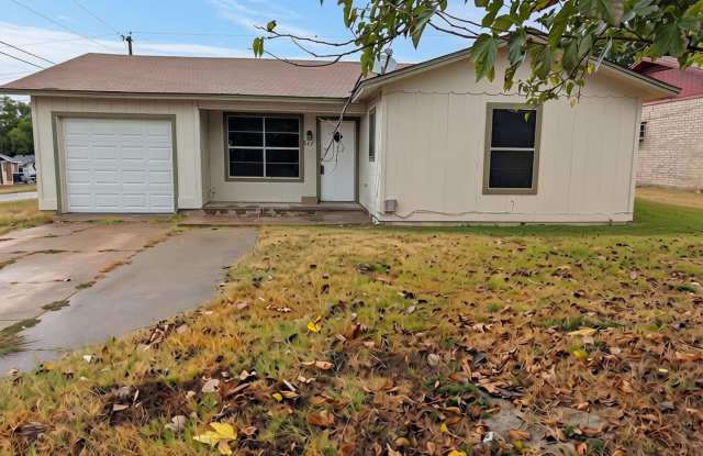 3-Bedroom Home on a Corner Lot Gallery 1