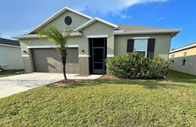4268 MOON SHADOW LOOP - 4268 Moon Shadow Loop, Fuller Heights, FL 33860