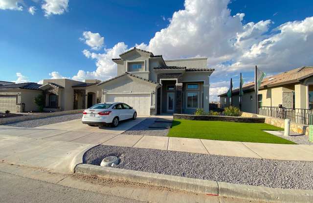 Spacious 4 Bedroom Refrig A/C Home photos photos