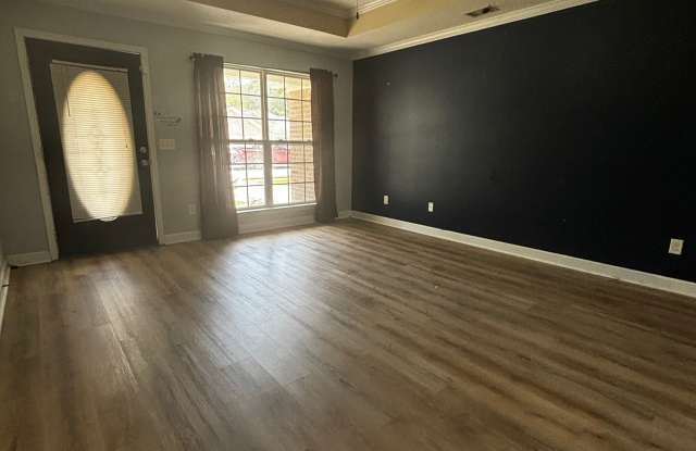 221 Guyett Avenue Gallery 2