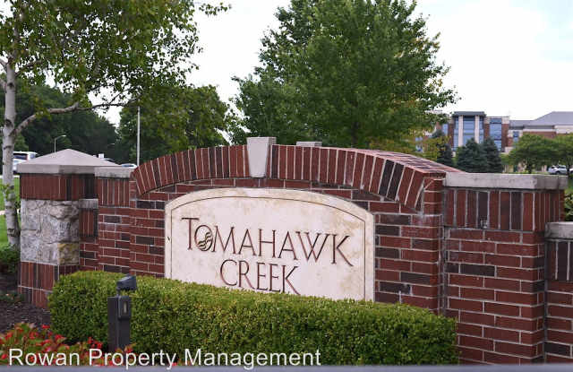 11617 Tomahawk Creek Parkway Unit D Gallery 2