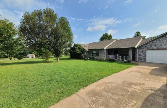 2464 Fox Lane - 2464 West Fox Lane, Grady County, OK 73010