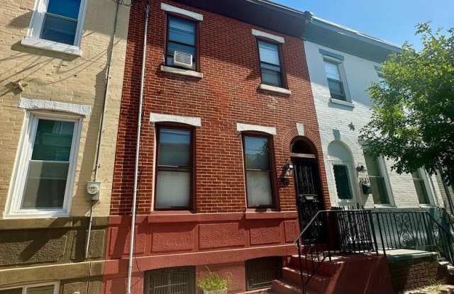 1835 DICKINSON Street Gallery 2