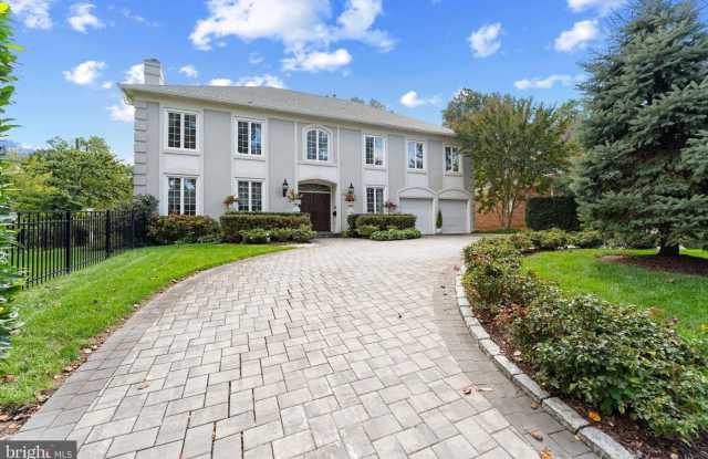 4304 LORCOM LN Gallery 1