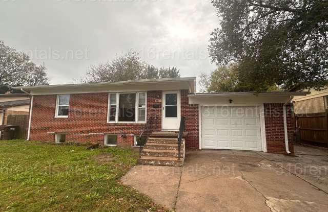 $1195 - 3 bed 1 bath with basement - Single Family Home located in the Southwest neighborhood - 1921 West Jewell Street, Wichita, KS 67213