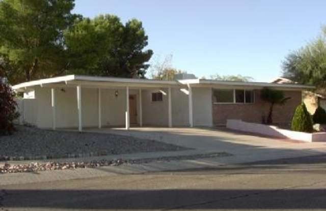 8512 E Calle Bolivar - 8512 East Calle Bolivar, Tucson, AZ 85715