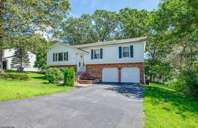14 Ash Ln - 14 Ash Lane, Randolph, NJ 07869