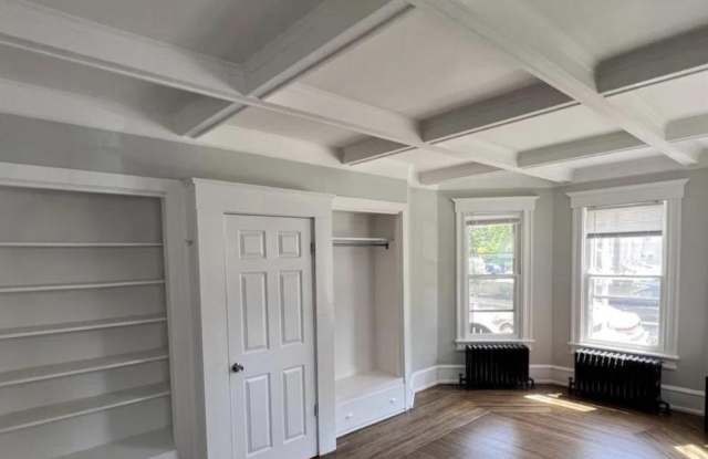 27 WASHINGTON Avenue Gallery 3