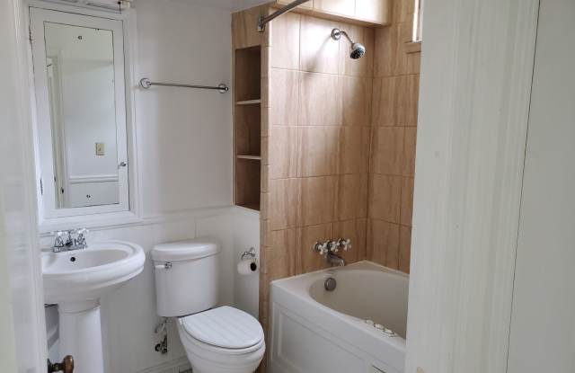 One Bedroom Apartment in the Heart of Downtown photos photos