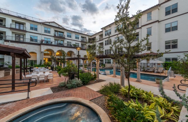 Overture Stone Oak Age 55+ Apartment Homes Gallery 3