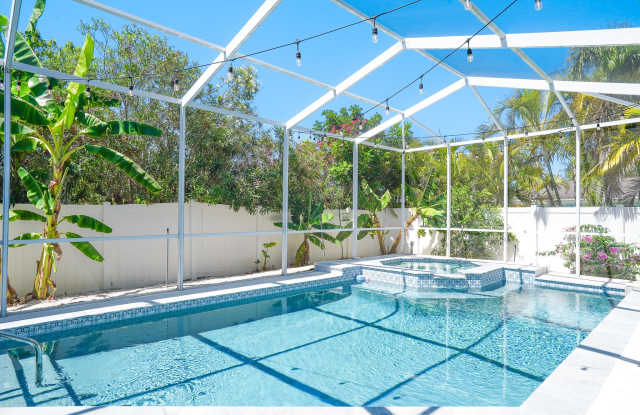 3012 E Vina Del Mar Blvd photos photos