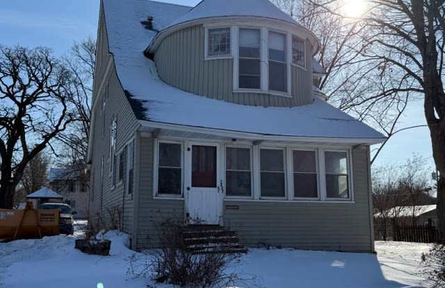 227 E School St photos photos