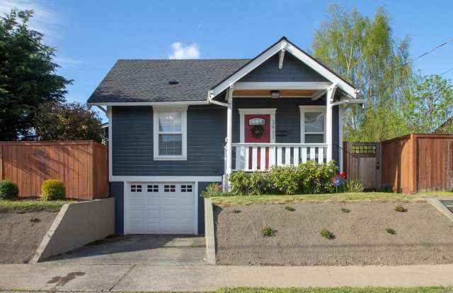Updated Proctor District Craftsman - 3911 North 13th Street, Tacoma, WA 98406